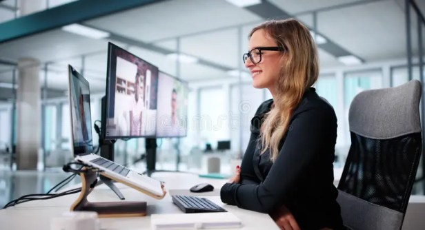 Which low-cost online business models deliver steady&nbsp;income?