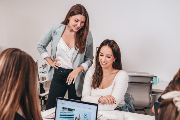 How a Public Relations Agency Helps Brands Build Trust&nbsp;Online